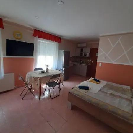 Andrea Apartament *